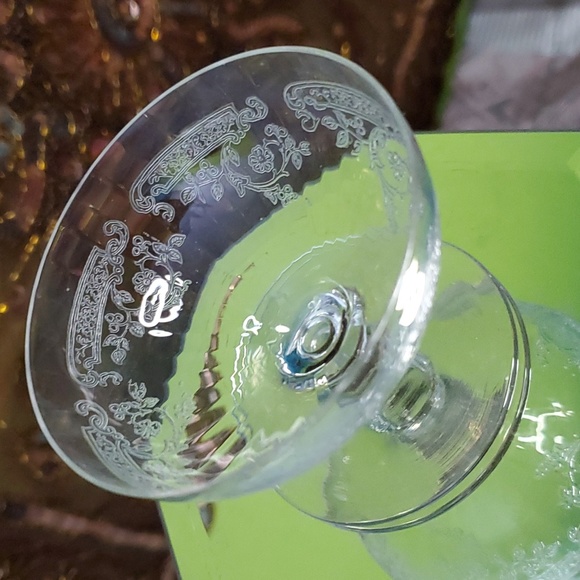 Antique 1880's/90's Needle Etched Rare 2" Sherry Glasses by Central Glass Works - Picture 7 of 10